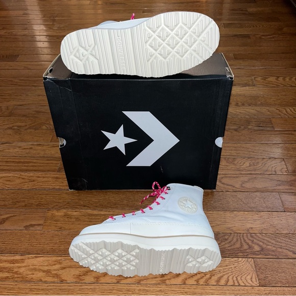 Converse Chuck Taylor Egret Ivory Leather Crafted Boot Women’s Size 9.5 - Picture 14 of 16